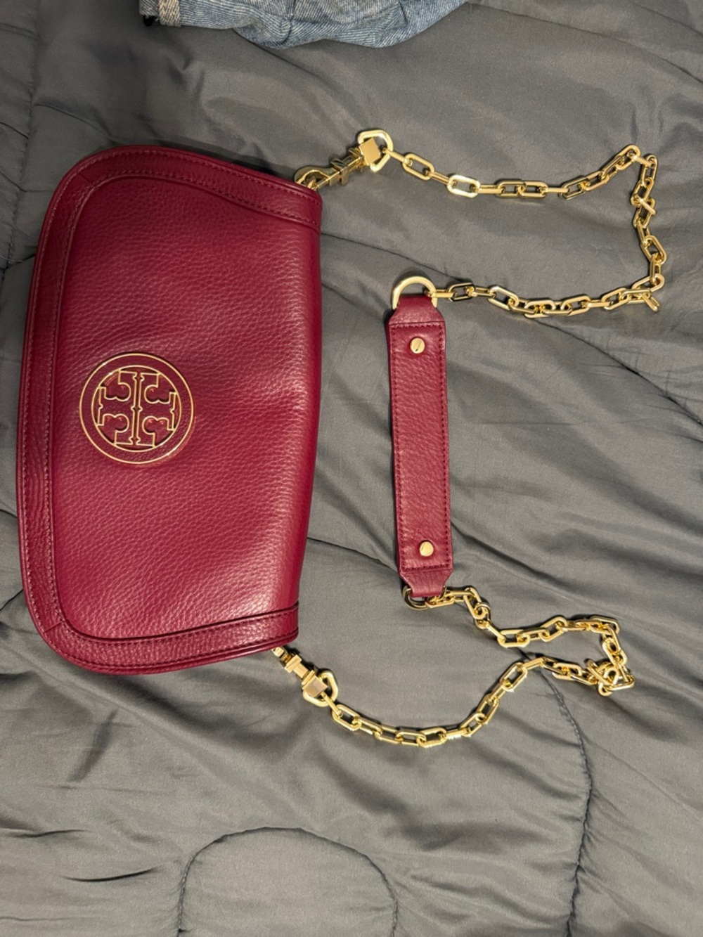 Tory Burch Burgundy Pebbled Leather Shoulder Bag with Gold Chain